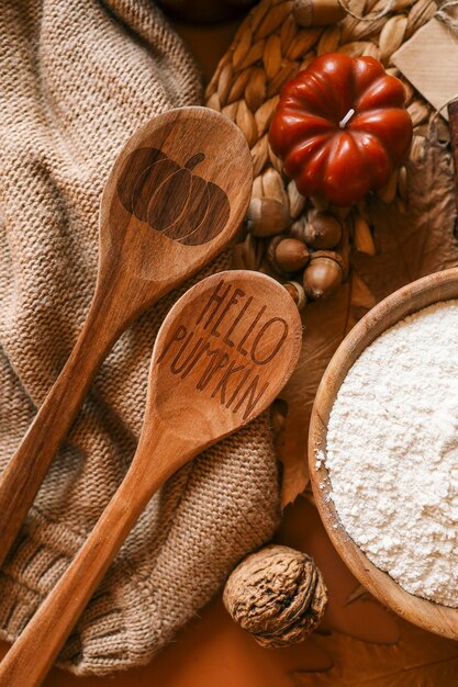 Bliski plan składników i przyborów kuchennych